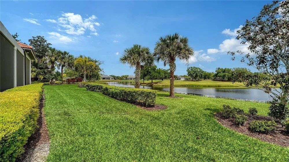4127 Founders Club Dr, Sarasota, FL 34240