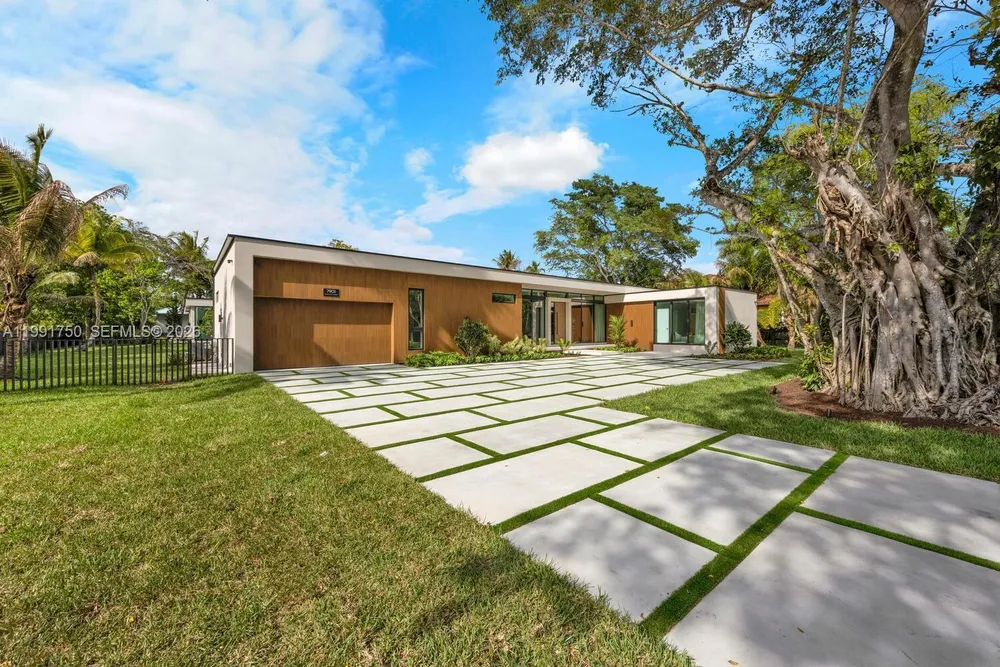 7901 SW 120th St, Pinecrest, FL 33156