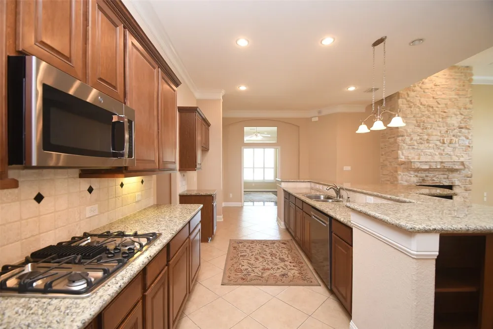 5803 Oakdale Meadows, Spring, TX 77379