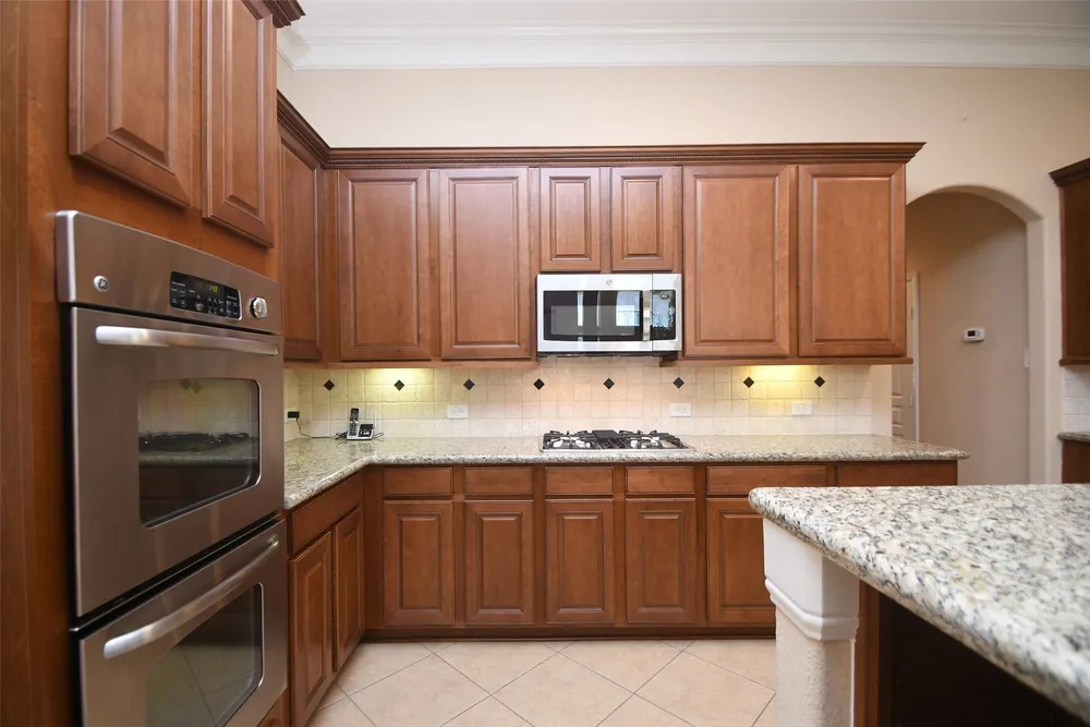 5803 Oakdale Meadows, Spring, TX 77379