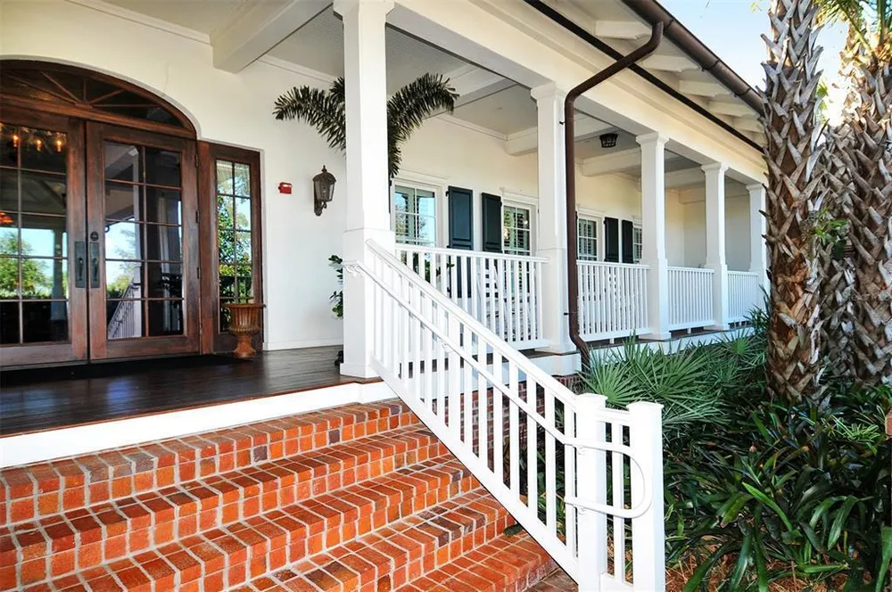 4127 Founders Club Dr, Sarasota, FL 34240