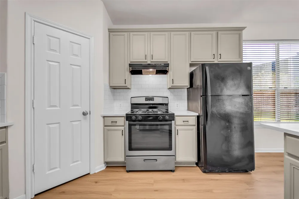 15603 Mustang Island Dr, Sugar Land, TX 77498
