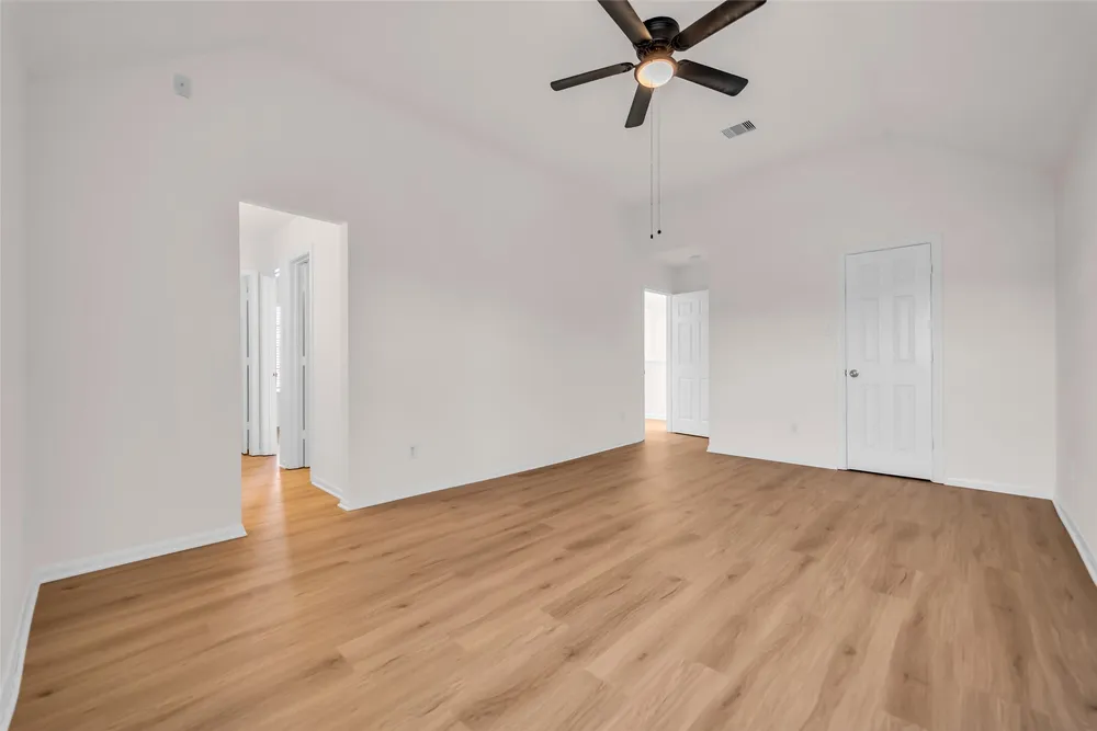 15603 Mustang Island Dr, Sugar Land, TX 77498