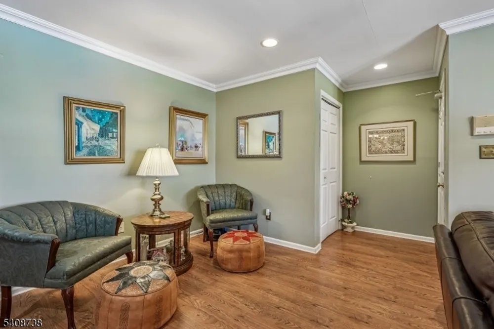 27 Espy Rd, Caldwell, NJ 07006
