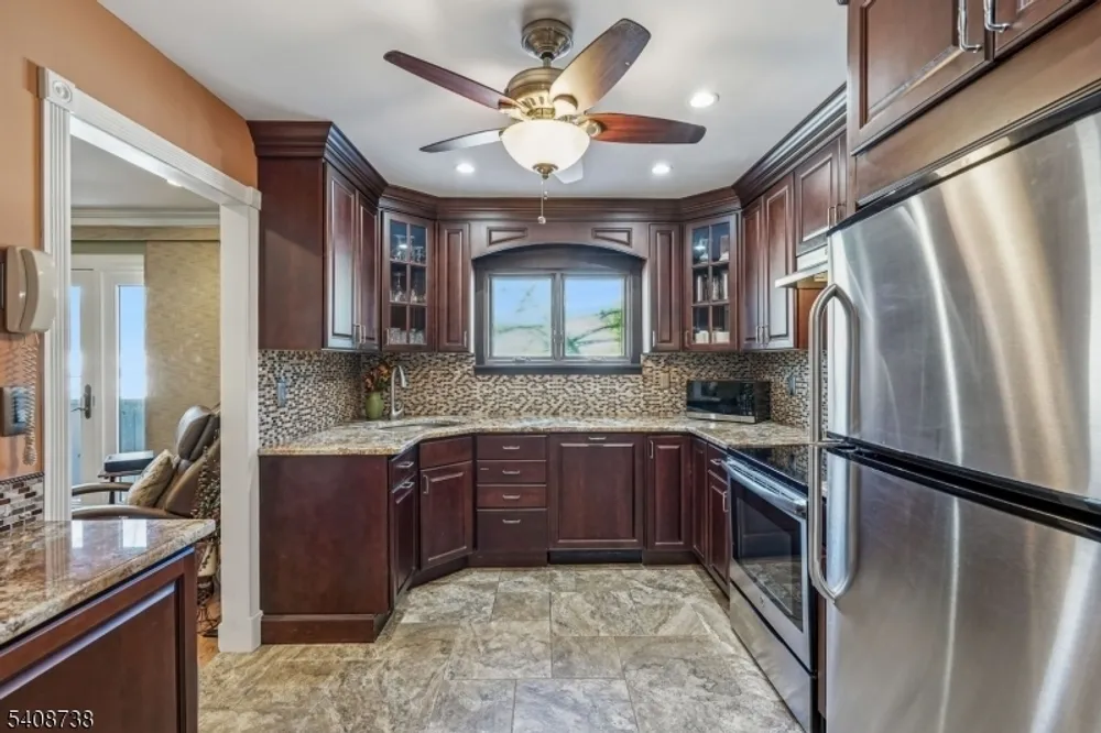 27 Espy Rd, Caldwell, NJ 07006