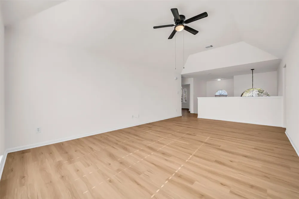 15603 Mustang Island Dr, Sugar Land, TX 77498
