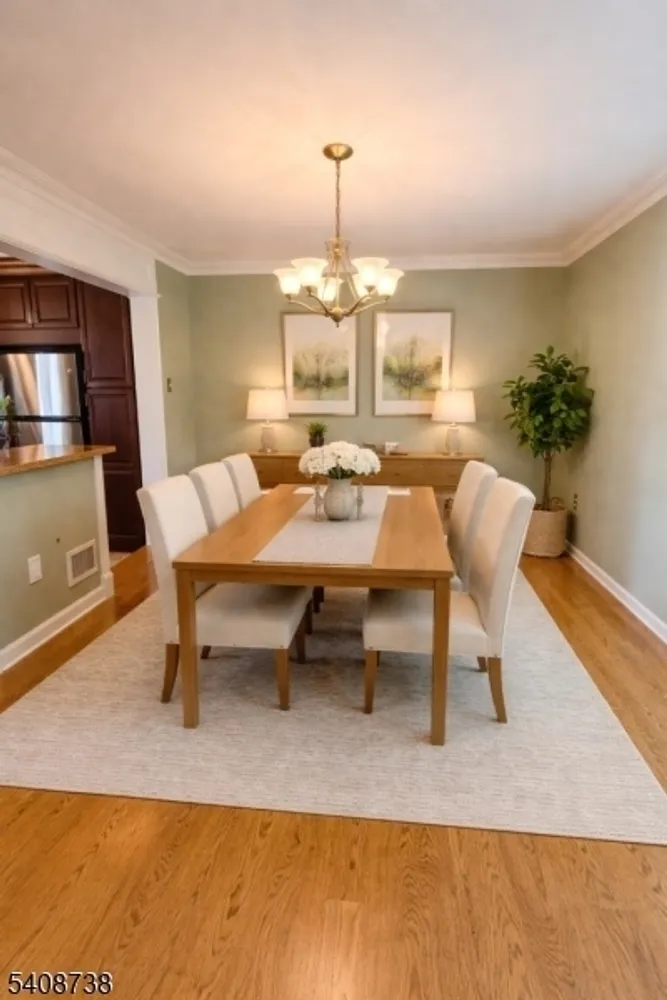 27 Espy Rd, Caldwell, NJ 07006