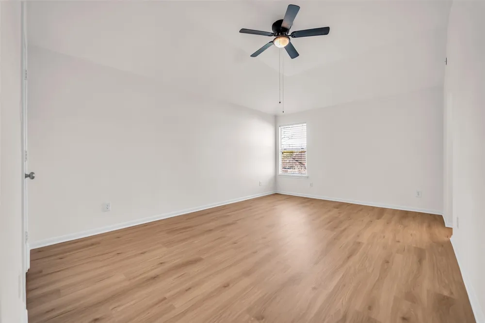 15603 Mustang Island Dr, Sugar Land, TX 77498