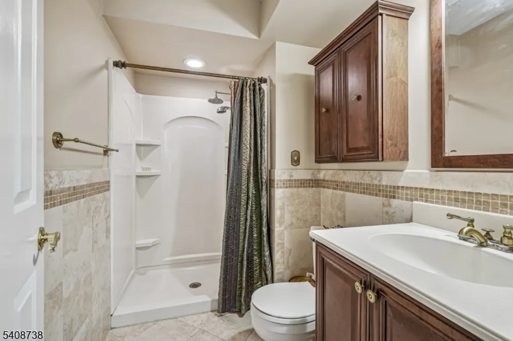 27 Espy Rd, Caldwell, NJ 07006