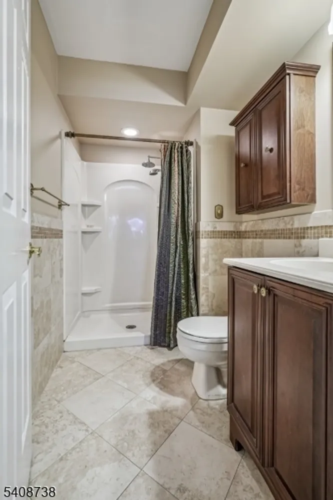 27 Espy Rd, Caldwell, NJ 07006