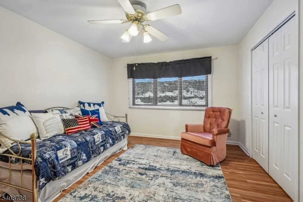 27 Espy Rd, Caldwell, NJ 07006
