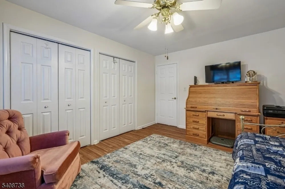 27 Espy Rd, Caldwell, NJ 07006