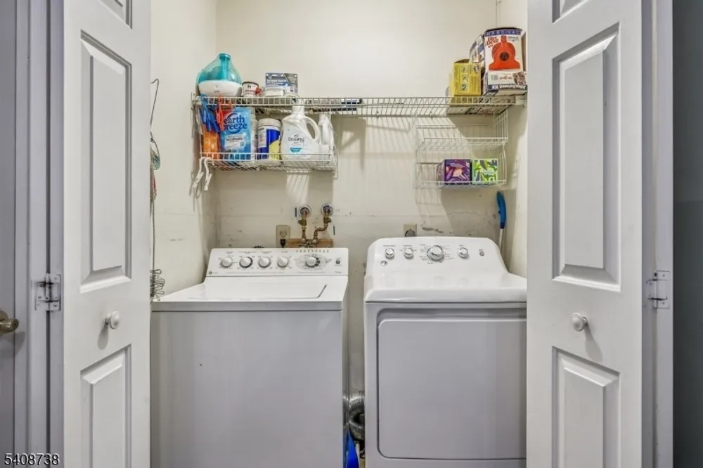 27 Espy Rd, Caldwell, NJ 07006