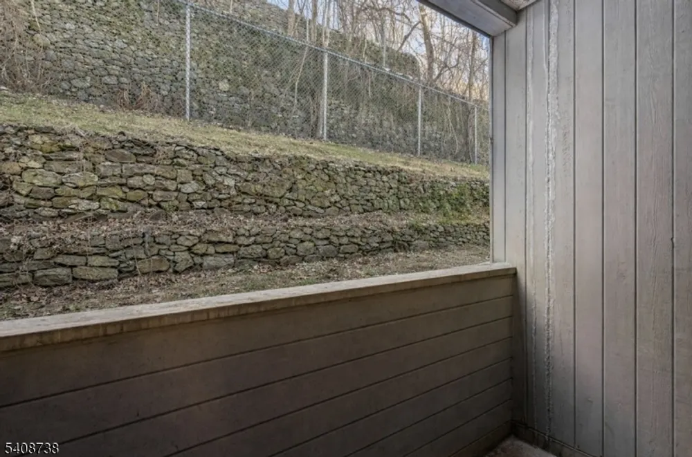 27 Espy Rd, Caldwell, NJ 07006