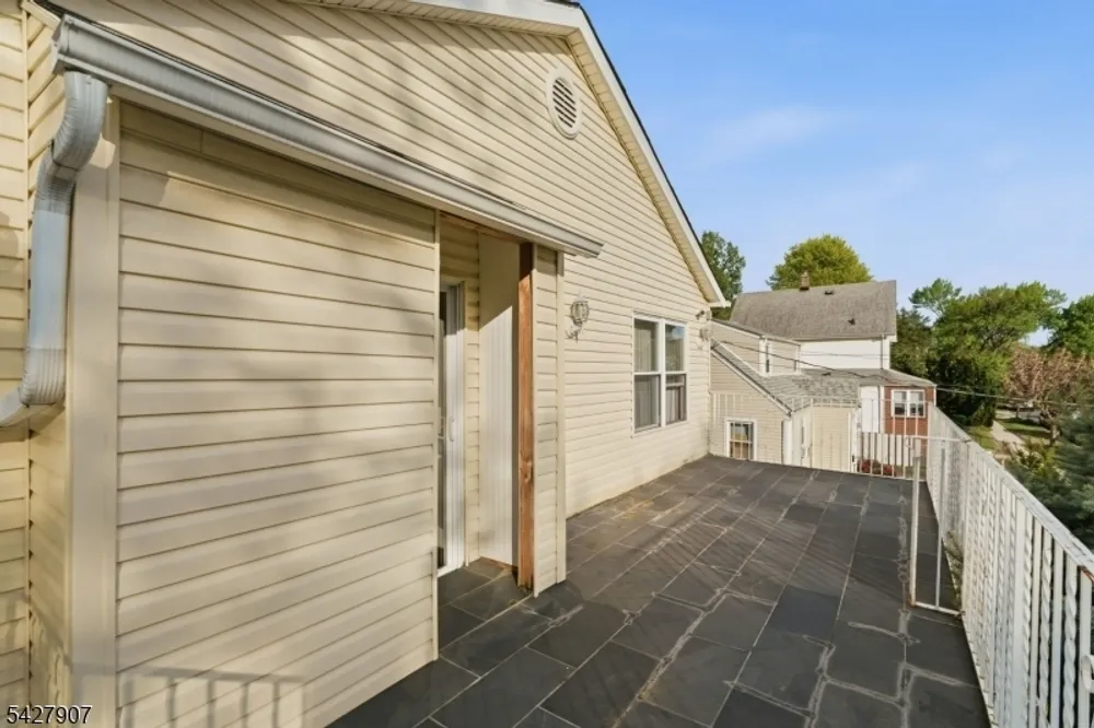 145 Sheridan Ave, Roselle Park, NJ 07204