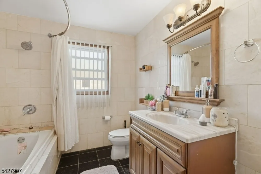 145 Sheridan Ave, Roselle Park, NJ 07204