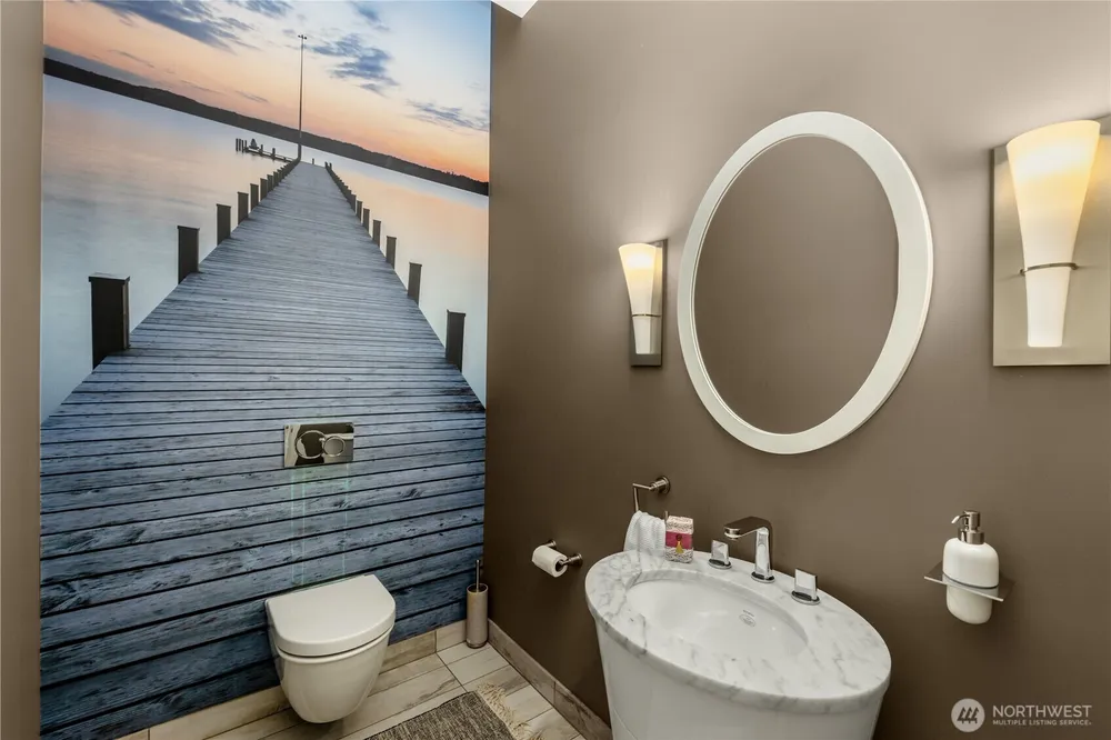 7002 93rd Ave SE, Mercer Island, WA 98040