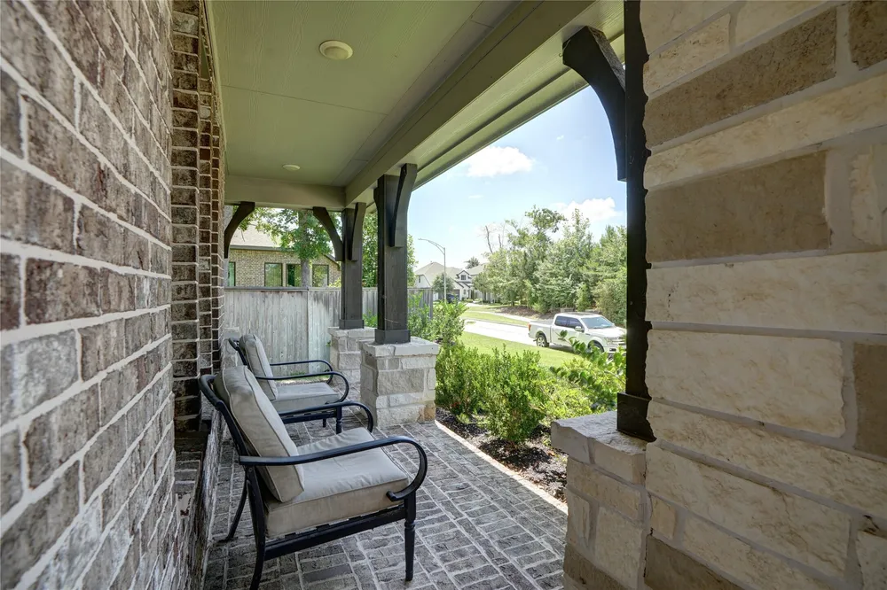 632 Maple Creek Ct, Conroe, TX 77304