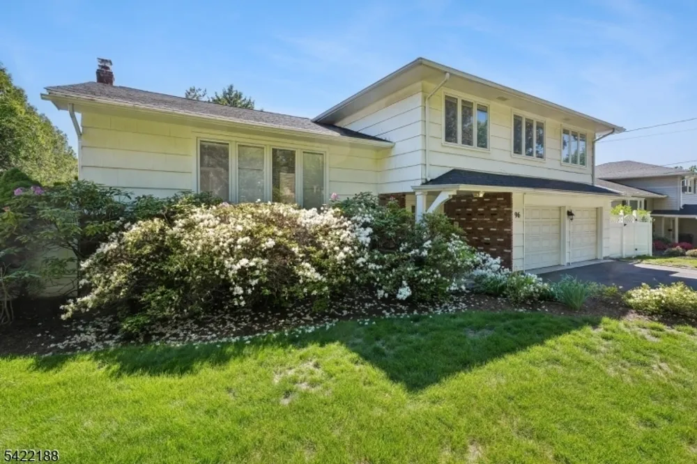 96 Harrison Ave, Roseland, NJ 07068
