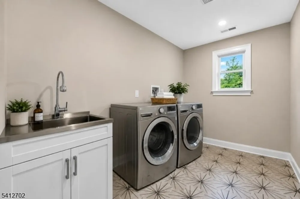 85 Pleasant Ave, Fanwood, NJ 07023