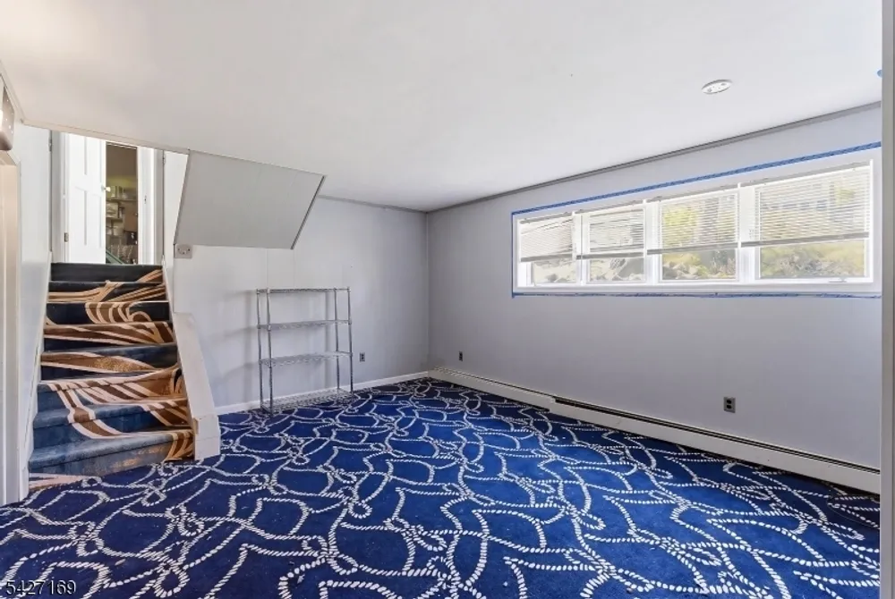 41 Crescent Dr S, Byram, NJ 07821