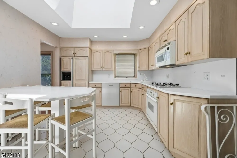 96 Harrison Ave, Roseland, NJ 07068