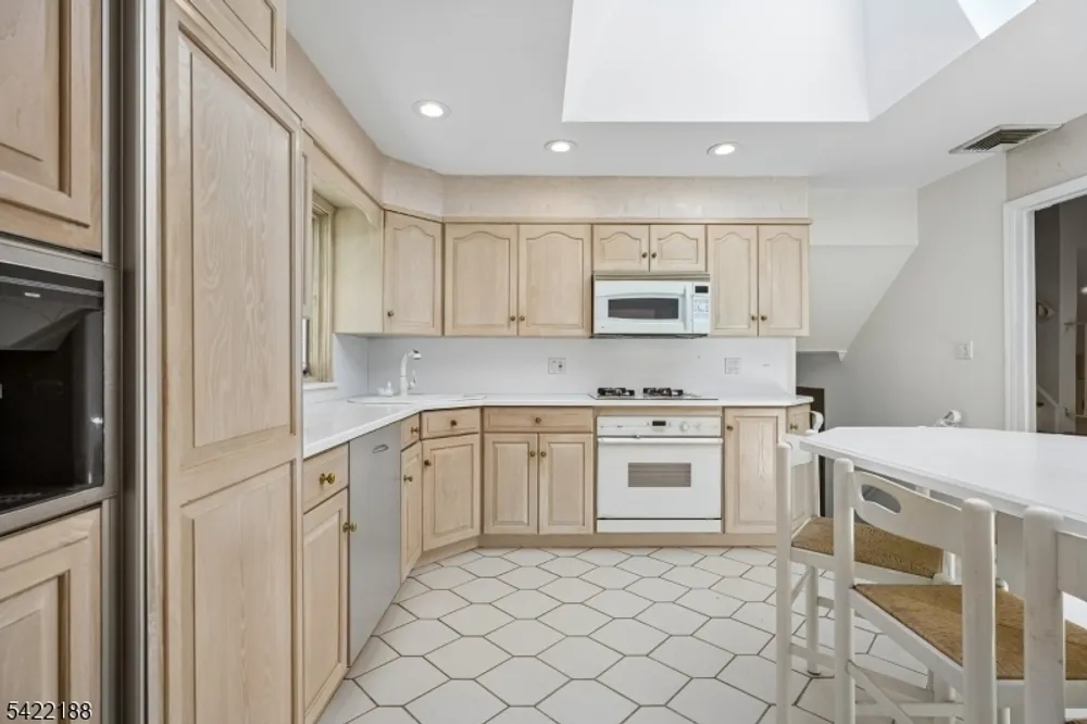 96 Harrison Ave, Roseland, NJ 07068