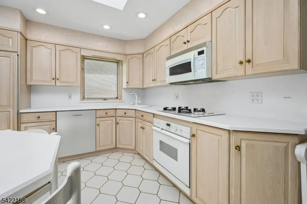 96 Harrison Ave, Roseland, NJ 07068