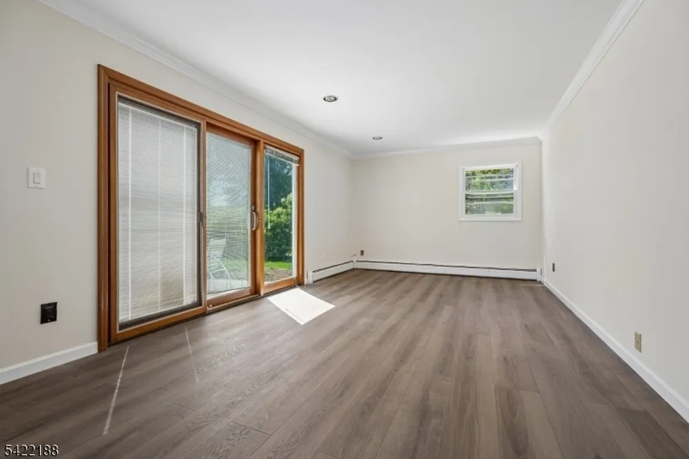 96 Harrison Ave, Roseland, NJ 07068