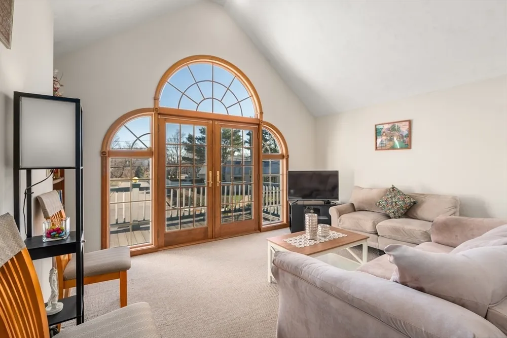 113 Temple Rd, Waltham, MA 02452