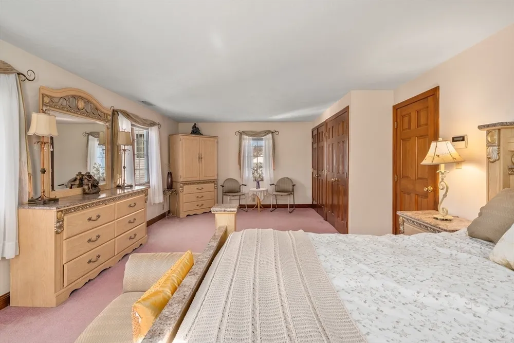 113 Temple Rd, Waltham, MA 02452