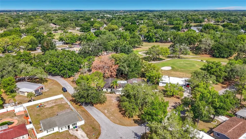 1003 W Outbound Pl, Tampa, FL 33612