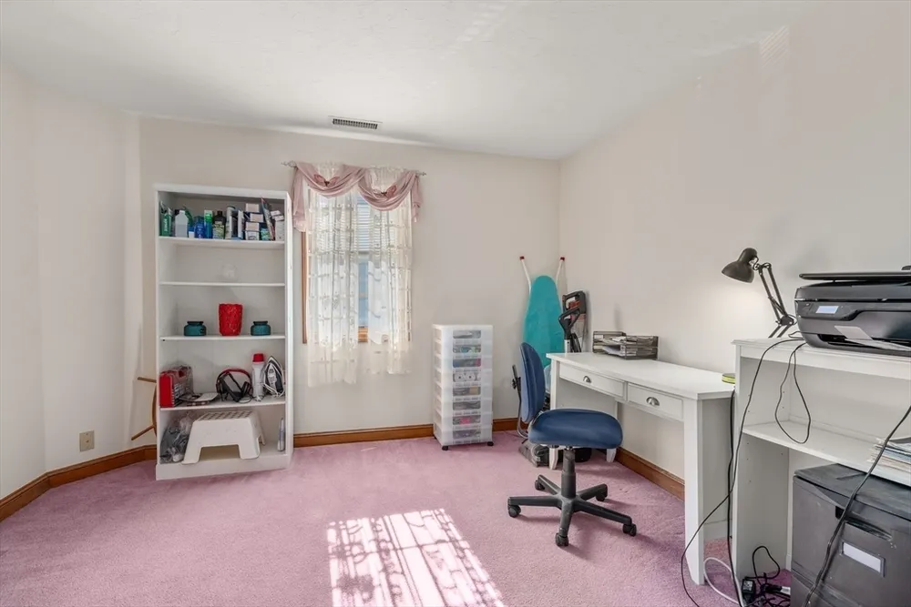 113 Temple Rd, Waltham, MA 02452
