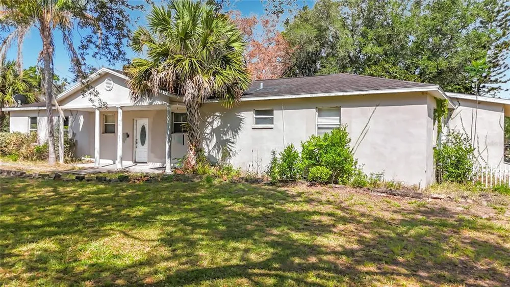 1003 W Outbound Pl, Tampa, FL 33612