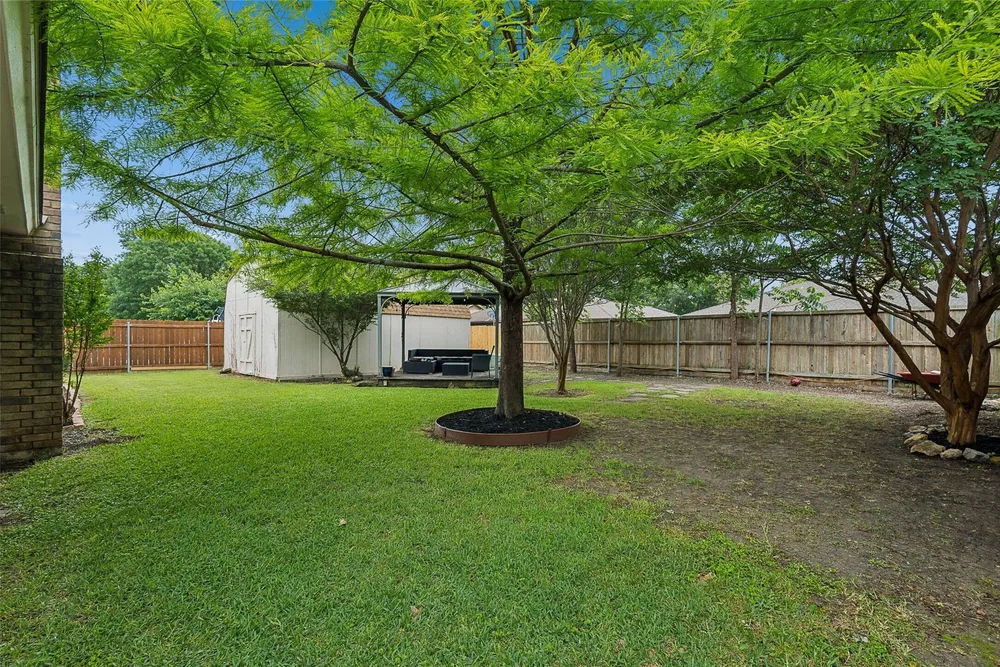 4100 Hemlock St, Fort Worth, TX 76137