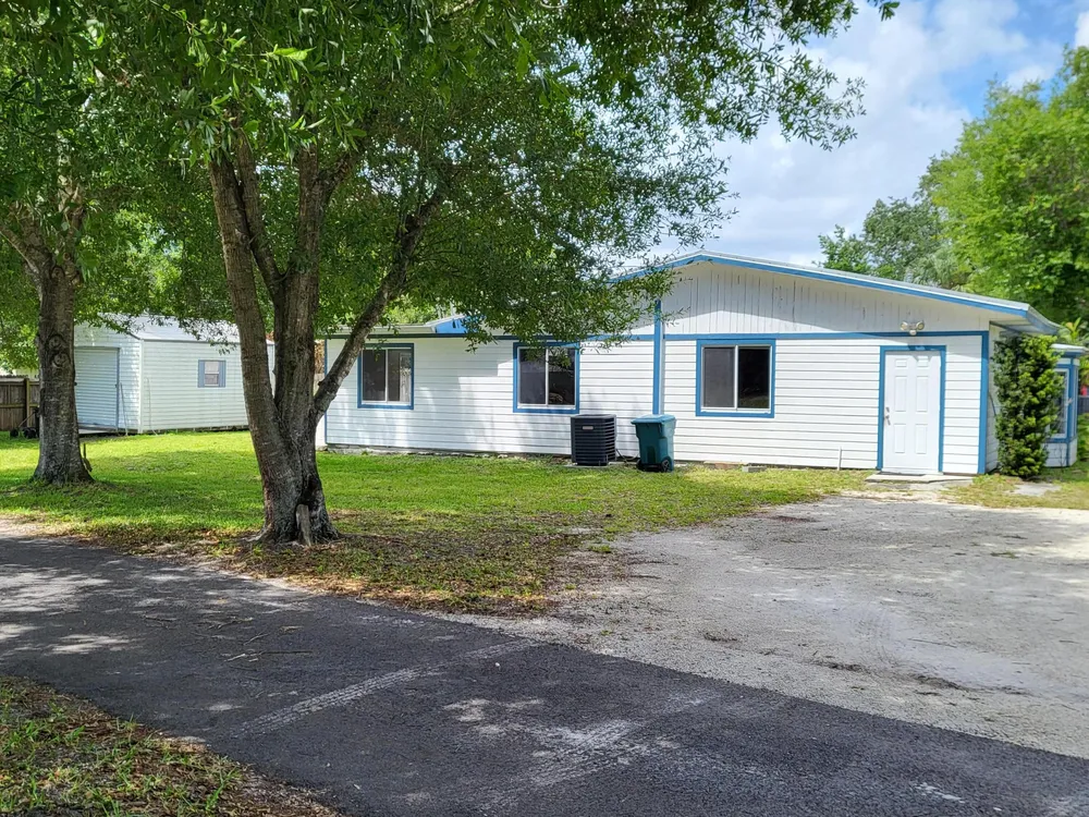 203 Melton Dr, Fort Pierce, FL 34982