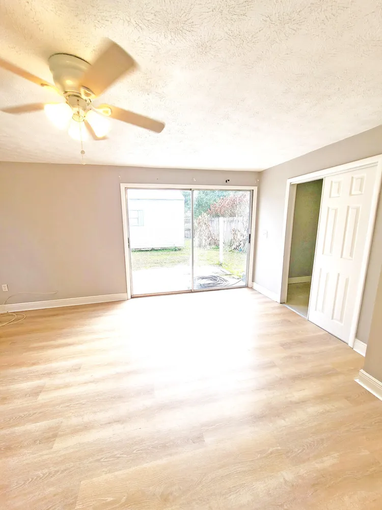 203 Melton Dr, Fort Pierce, FL 34982