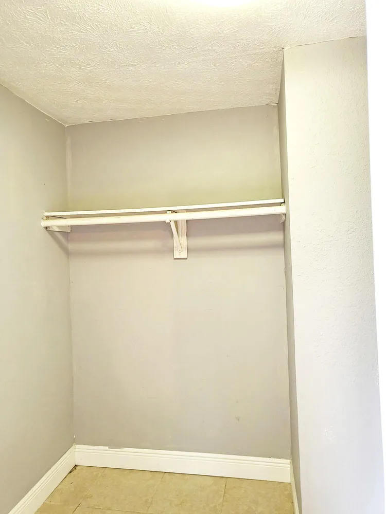 203 Melton Dr, Fort Pierce, FL 34982