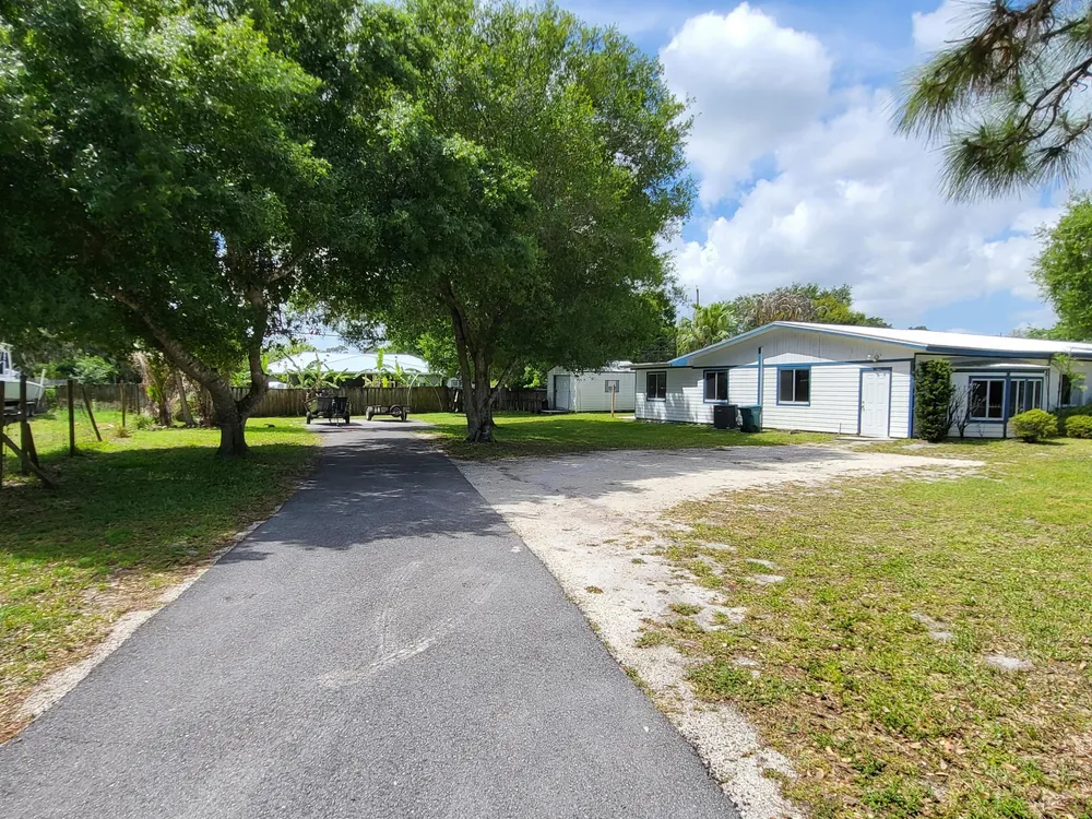 203 Melton Dr, Fort Pierce, FL 34982