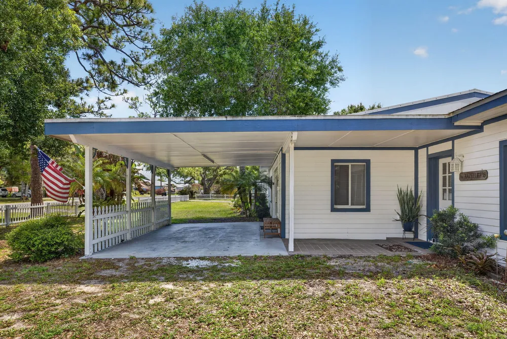 203 Melton Dr, Fort Pierce, FL 34982