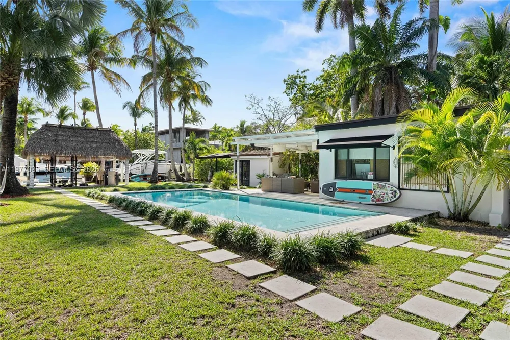 1028 NE 84th St, Miami, FL 33138