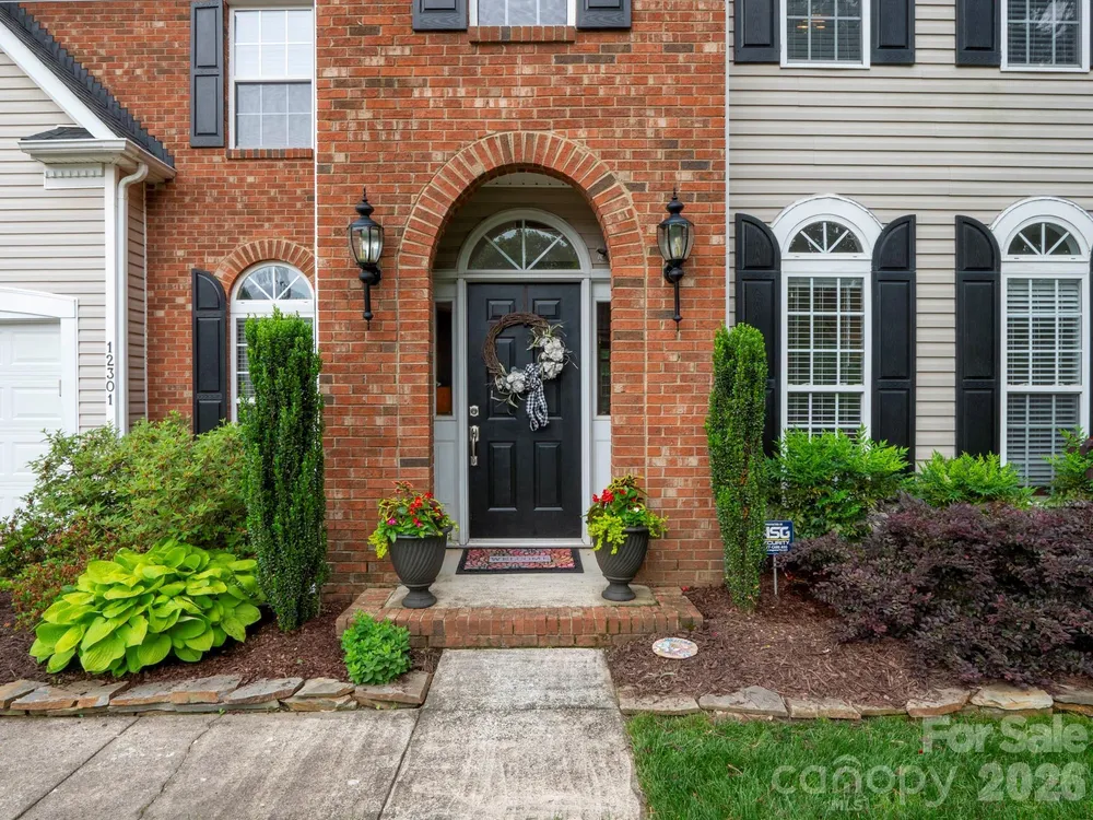12301 Silveroak Ln, Charlotte, NC 28277