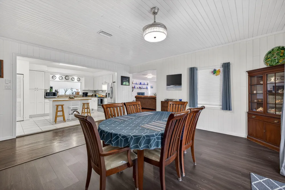 203 Melton Dr, Fort Pierce, FL 34982