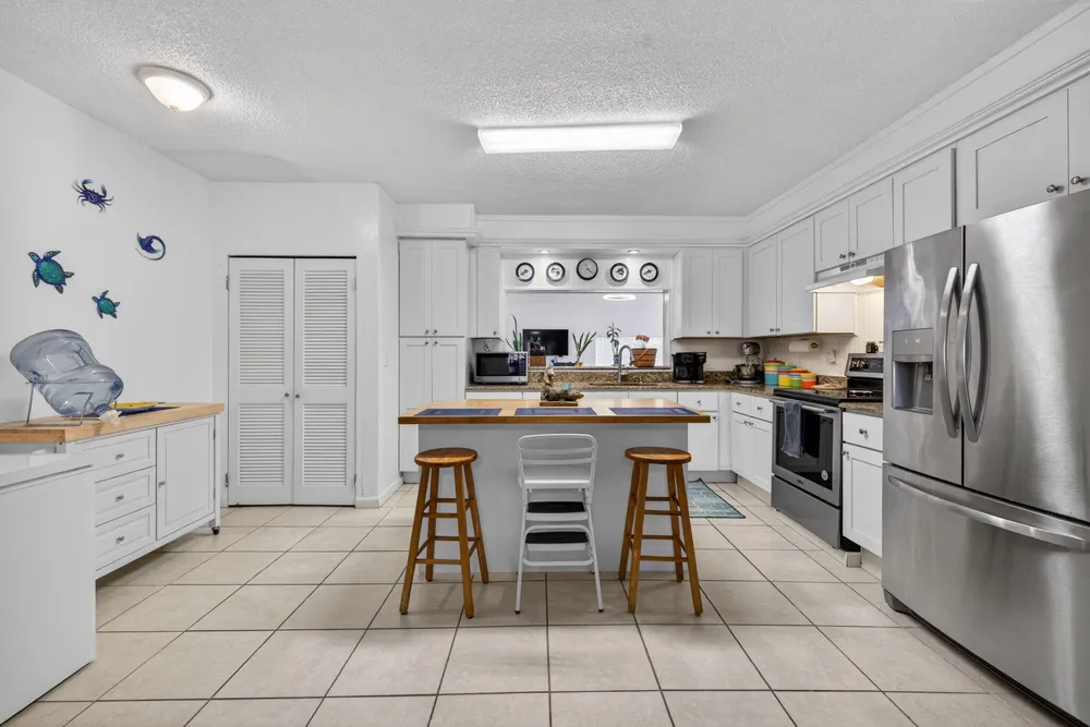 203 Melton Dr, Fort Pierce, FL 34982