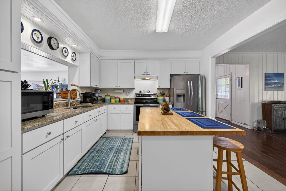 203 Melton Dr, Fort Pierce, FL 34982