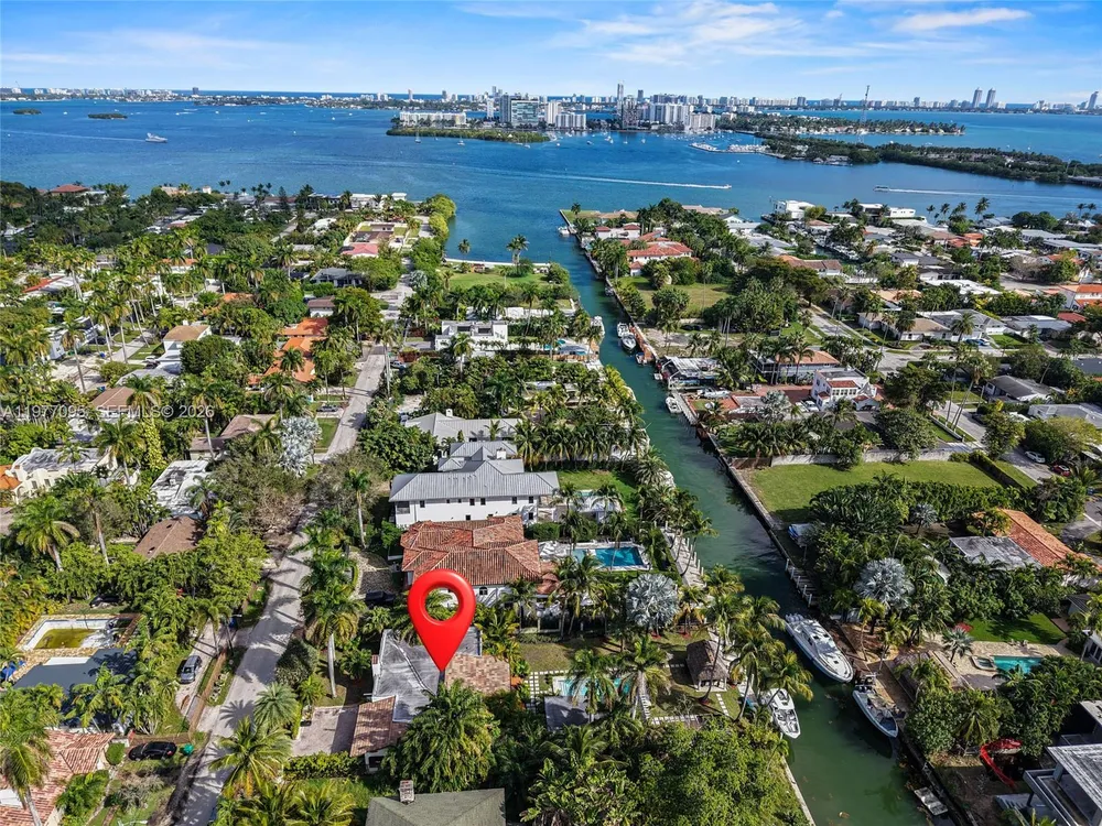 1028 NE 84th St, Miami, FL 33138