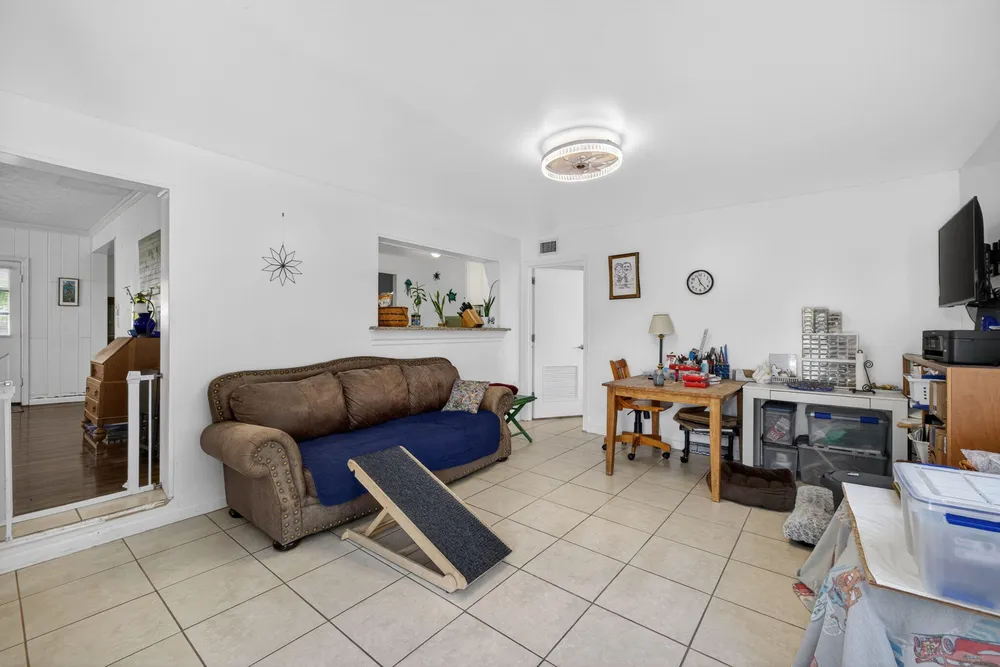 203 Melton Dr, Fort Pierce, FL 34982