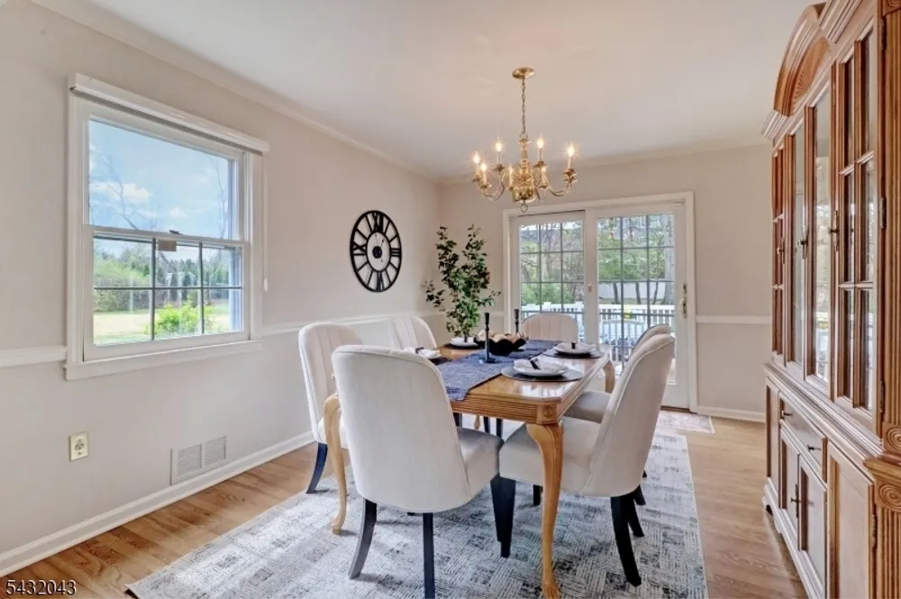 2 Midwood Dr, Florham Park, NJ 07932