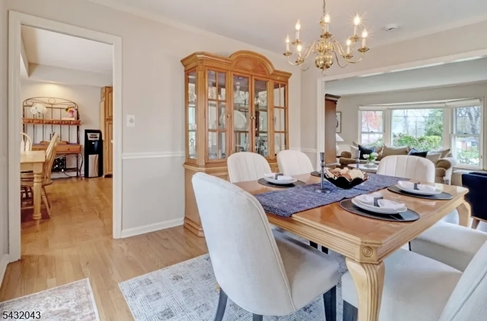 2 Midwood Dr, Florham Park, NJ 07932