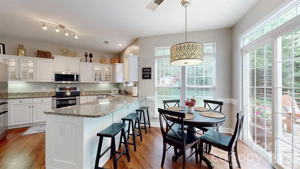 12301 Silveroak Ln, Charlotte, NC 28277